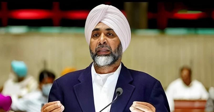 punjab, CM office, Manpreet Badal, BJP Leader Manpreet Badal, Vigilance teams, Vigilance Bureau, phone switched off, No depolyed security Guards, Allotment in Bathinda, Manpreet went underground, In Search of Manpreet Badal, September 24- True Scoop