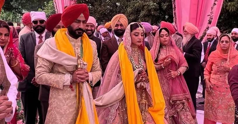 Gurmeet Singh Meet Hayer, Gurmeet Singh Meet Hayer  Marriage, Gurmeet Singh Meet Hayer  Marriage Pics, Gurmeet Singh Meet Hayer  Wife, Who is Gurmeet Singh Meet Hayer wife, Gurmeet Singh Meet Hayer  Dr Gurveen Wedding, Gurmeet Singh Meet Hayer Mohali Wedding Pics, Punjab, Trending- True Scoop