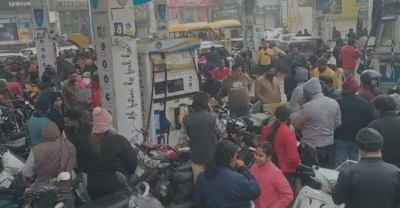 Punjab, Trending, Fuel Crisis Ludhiana, Ludhiana Petrol Panic, Ludhiana news, Fuel Crisis, Petrol, Diesel, Fuel shortage, Oil crisis, Local news, Punjab News Today, Petrol Pump Crisis Ludhiana- True Scoop