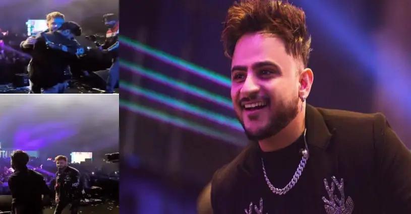 haan, dil, vich, viral, meme, man, joins, punjabi, singer, millind, gaba, stage, amid, live, concert, video, haan-dil-vich-viral-meme-man-joins-punjabi-singer-millind-gaba-stage-amid-live-concert-video-viral, Punjab, Trending- True Scoop