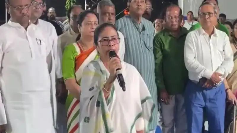 India, Trending, Mamata Banerjee, Mamata Banerjee Kolkata Rape Murder Case, Mamata Banerjee Rally Reason, Mamata Banerjee CBI Probe Kolkata Rape Murder Case, Why Mamata Banerjee holding rally- True Scoop