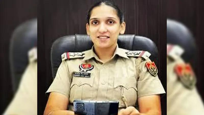 Punjab, Trending, SHO Arshpreet Kaur suspended, SHO Arshpreet Kaur, Arshpreet Kaur, SHO Arshpreet Kaur drug case, drug trafficking  drug trafficking scandal, SHO Arshpreet Kaur opium smugglers, SHO Arshpreet Kaur Covid warrior, Punjab News- True Scoop