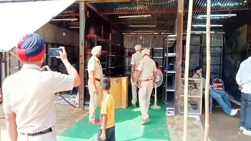 Punjab, Trending, Jalandhar police, Jalandhar police  illegal firecracker shops, illegal firecracker shops Jalandhar, illegal firecracker shops Bulton Park, Jalandhar News, Punjab News, Burlton Park- True Scoop