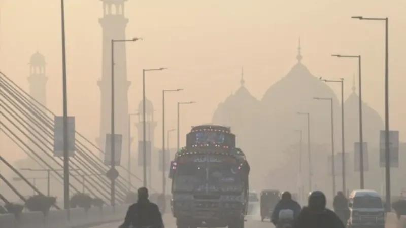 Trending, Lahore  most polluted city with an AQI of 708, most polluted city, Air Quality Index, pakistan polluted city- True Scoop