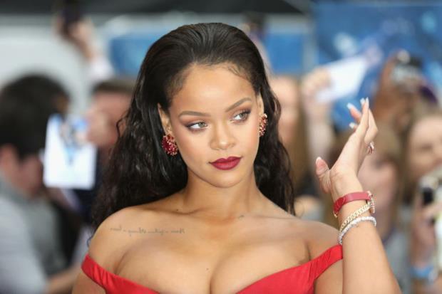 Forbes 2022 List, Forbes Billionaire List 2022, Rihanna 12900 crore, Pop Singer Rihanna, Richest Singer Rihanna, Rihanna Net Worth $1.7 Billion, Forbes Richest person 2022, Rihanna Pregnancy News, Rihanna And her boyfriend, Rihanna Billionaire- True Scoop