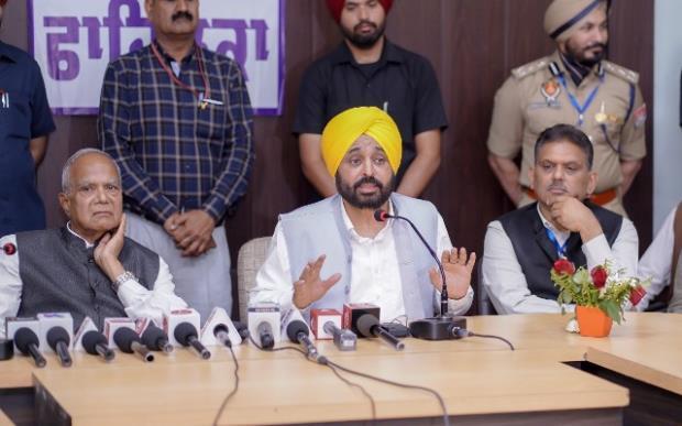 National security, Punjab Governor Banwarilal Purohit, Chief Minister Bhagwant Mann, State security agencies, Trending News, True Scoop News, Punjabi News- True Scoop