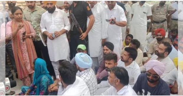 Social Security Minister Dr Baljit Kaur, Malout block head Rajeev Uppal, Malout youth wing secretary Sahil Monga and Gurmail Singh, AAP suspends its own leaders,- True Scoop