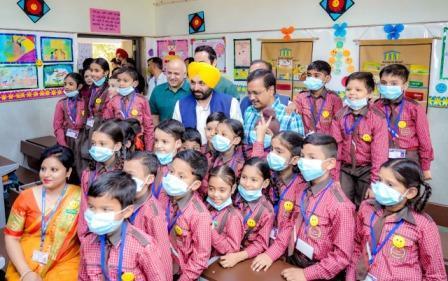 Punjab CM Mann, CM Delhi, Arwind Kejriwal, Mann visit in Delhi schools, Delhi health care, Punjab News, Punjab News Today, Latest Punjab News, Top Punjab News, Punjab News Live, Punjab News Update- True Scoop