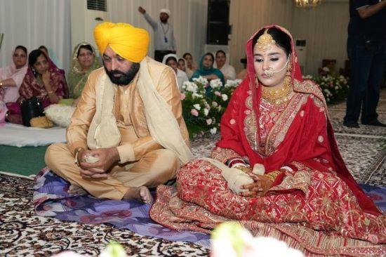 CM Mann, Mann da viah, CM Mann, Dr Gurpreet Kaur, CM Mann wedding pics, Punjab News, Punjab News Today, Latest Punjab News, Top Punjab News, Punjab News Live, Punjab News Update- True Scoop