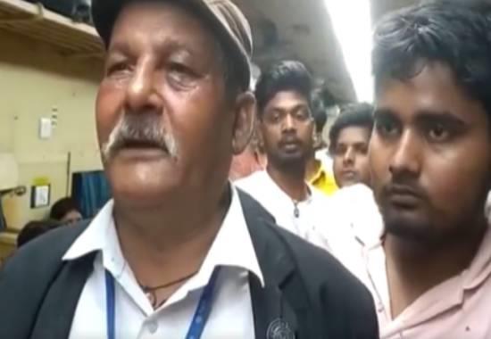 Bhagalpur Danapur Intercity train, Bhagalpur Danapur Intercity train viral video, Viral Video Bhagalpur Danapur Intercity train, Bhagalpur Danapur Intercity train TC, TC beaten Bhagalpur Danapur Intercity train, India News, India News Today, India News Live, India Live Updates- True Scoop