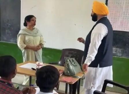 Education Minister Punjab, Harjot Bains, Viral Video, Desumajra Government School, Punjab News, Punjab News Today, Latest Punjab News, Top Punjab News, Punjab News Live, Punjab News Update- True Scoop