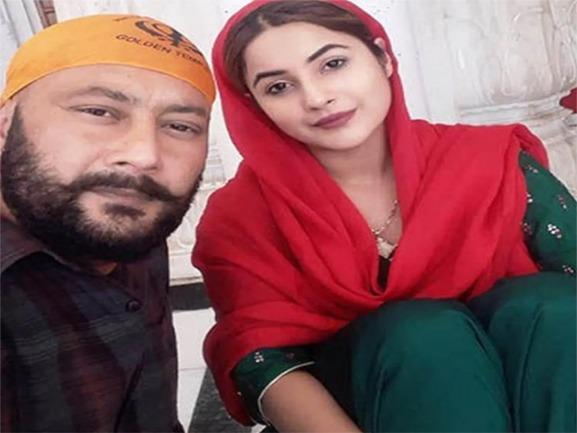 Santokh Singh death threat, Shehnaaz GIll father, Shehnaaz Gill father receives death threat, Hollywood News Today, Latest Hollywood News, Top Hollywood News, Hollywood Updates,Entertainment News, Entertainment News Today, Latest Entertainment News, Top Bollywood News, Top Celebrity News- True Scoop