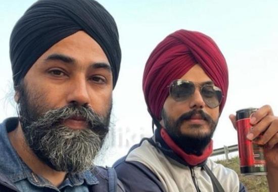 Amritpal Singh, Amritpal Singh selfie, Amritpal Singh selfie papalpreet singh, Amritpal Singh selfie on highway, Amritpal Singh arrest, Punjab News, Punjab News Today, Latest Punjab News, Top Punjab News, Punjab News Live, Punjab News Update- True Scoop