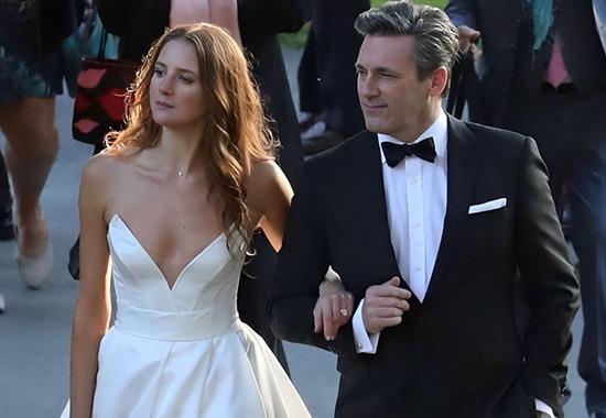 Jon Hamm Marriage, Anna Osceola Marriage, Anna Osceola Jon Hamm Love Story, Anna Osceola Jon Hamm Lovestory Timeline, Trending news,Live,Breaking news,Current Affairs news,English news,Jon Hamm,Anna Osceola,California,Mad men,marriage,latest news,Hollywood,- True Scoop