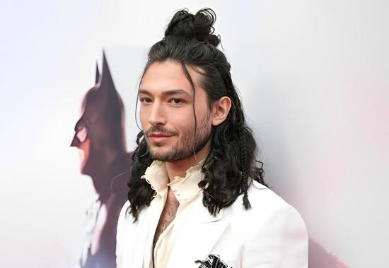 Ezra Miller, Ezra Miller harassment case, Ezra Miller harassment Minor, Ezra Miller Massachusetts harassment, Hollywood News Today,Latest Hollywood News,Top Hollywood News,Hollywood Updates,Entertainment News,Entertainment News Today,Latest Entertainment News,Top Bollywood News,Top Celebrity News,Ezra Miller,Peter Safran,James Gunn,The Flash,DC- True Scoop