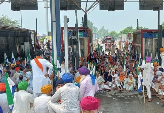 Chandigarh Farmers Protest, Famers Chandigarh Protest, Chandigarh Protest Farmers, Mohali Border Sealed Famers Protest, Punjab News, Punjab News Today, Latest Punjab News, Top Punjab News, Punjab News Live, Punjab News Update- True Scoop