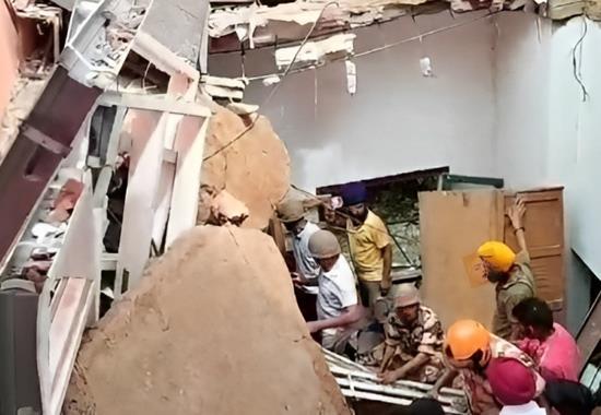 Punjab News, Punjab News Today, Latest Punjab News, Top Punjab News, Punjab News Live, Punjab News Update, Ludhiana, Roof Collapses, 1 dead, female Injured, Harjot bains,  Government school, Baddowal, Punjab- True Scoop